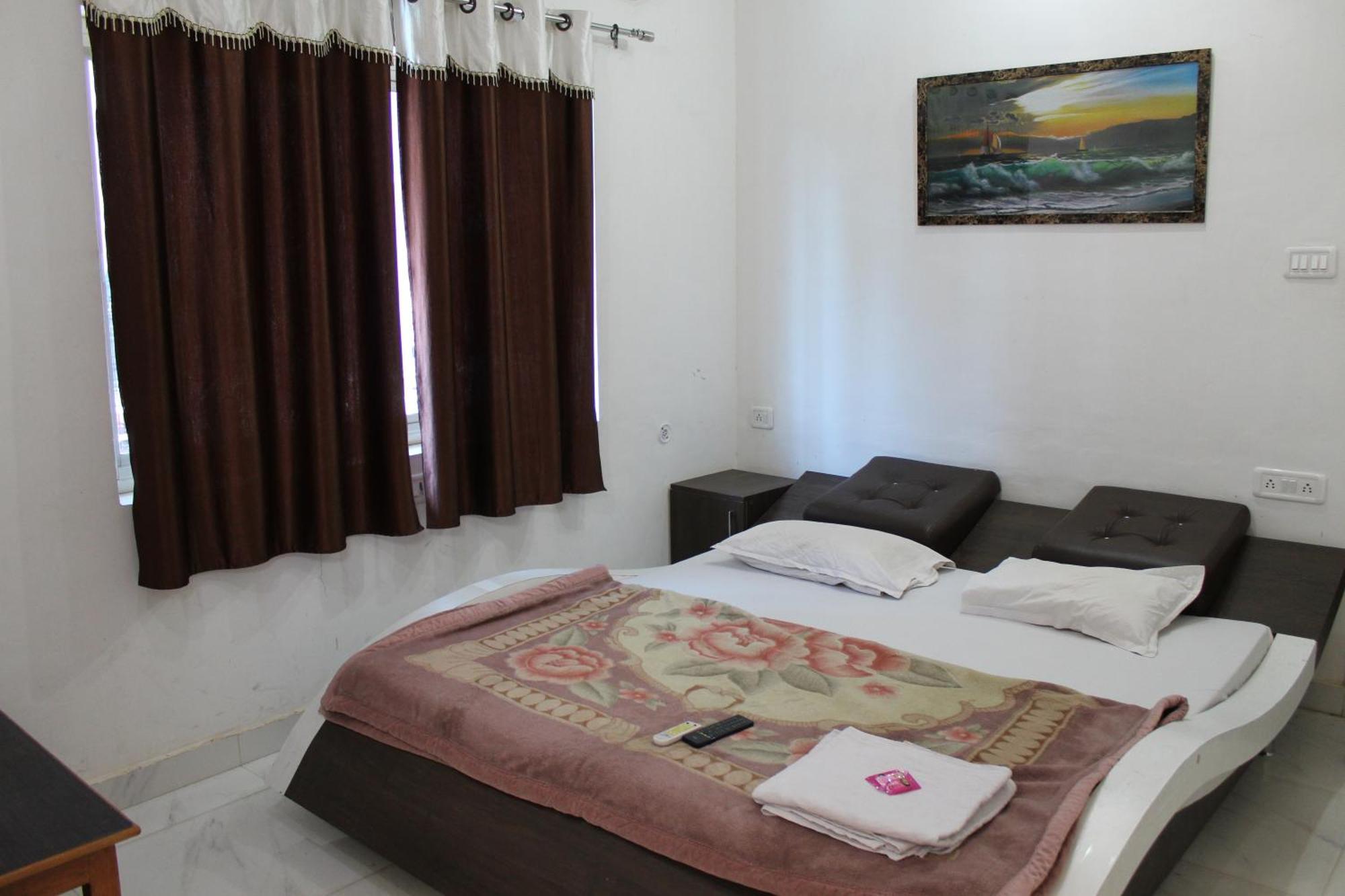 Hotel Sunset Orchha Bagian luar foto