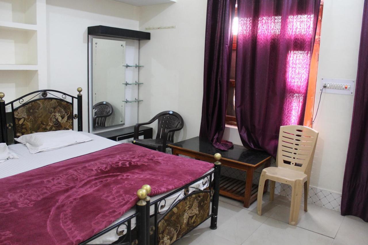 Hotel Sunset Orchha Bagian luar foto